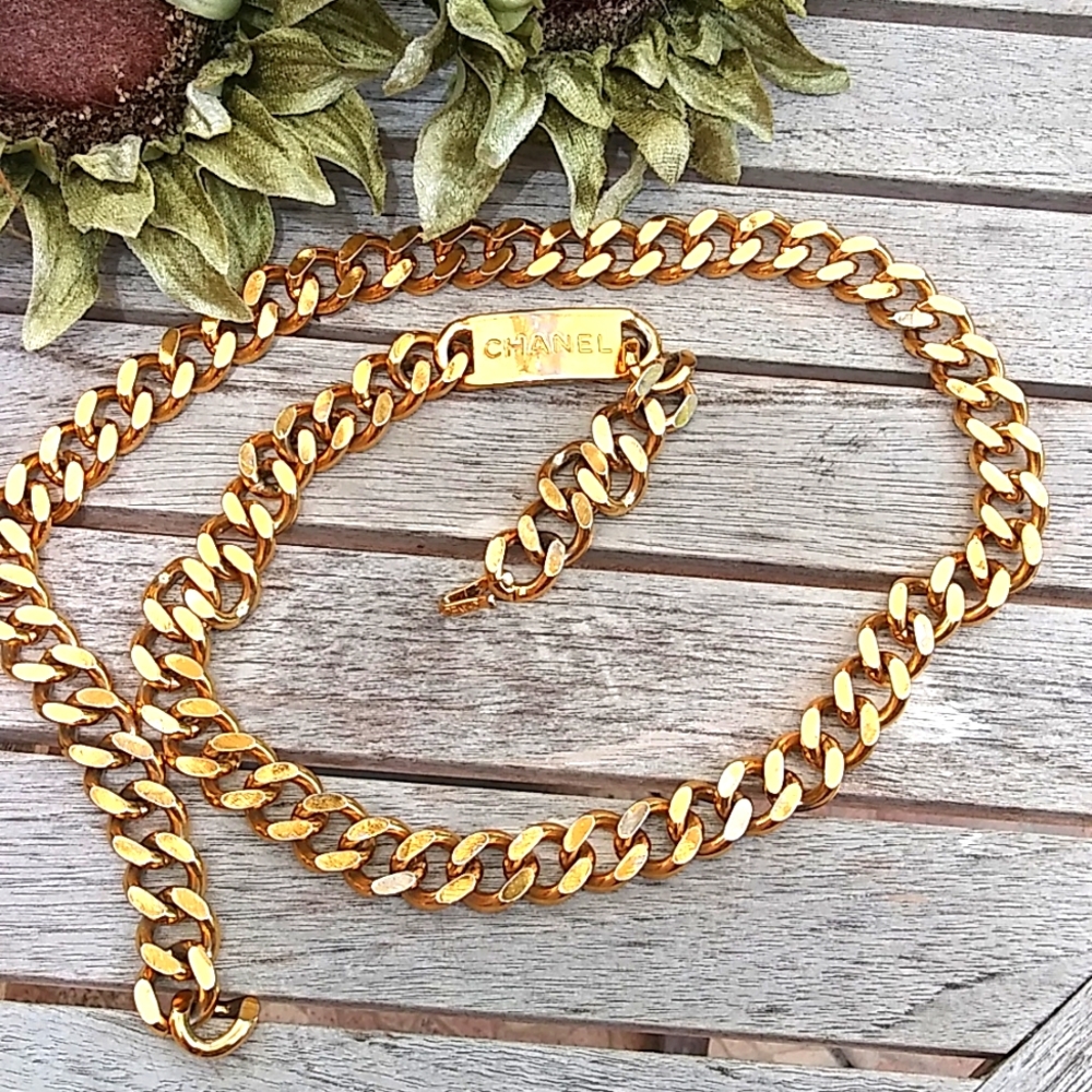 CHANEL CHAIN LINK BELT VINTAGE 36.5" (Listing 1 OF 2) - Picture 9 of 17
